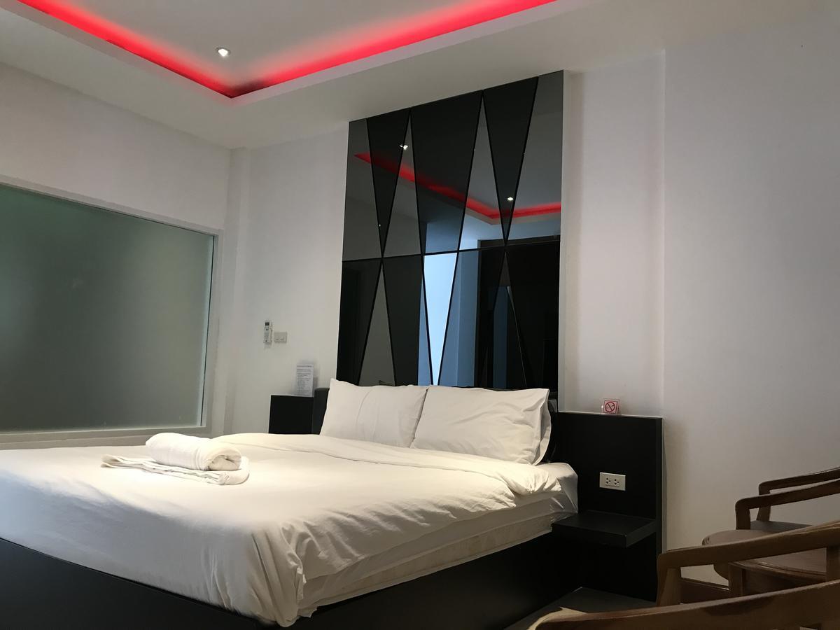 Picasso Motel Pattaya Exterior foto